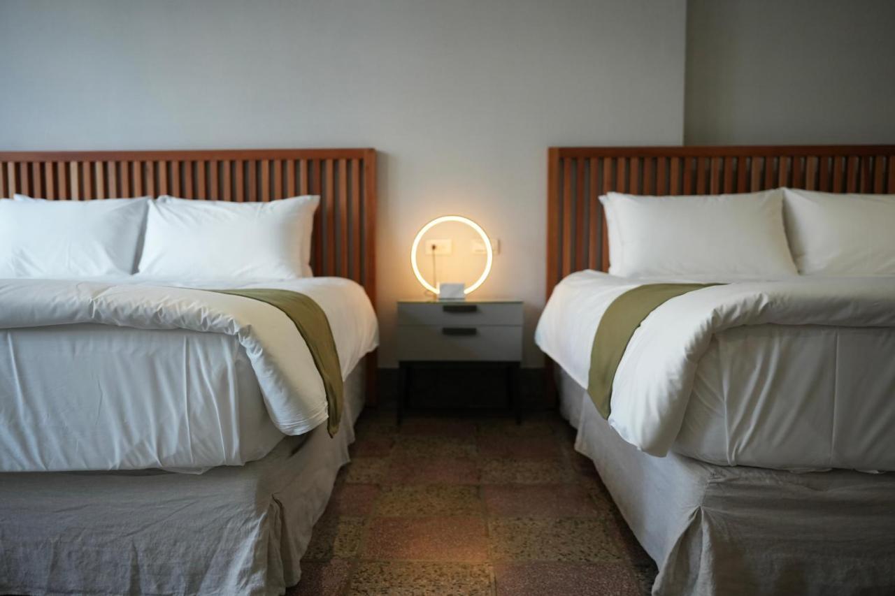 璿 旅 Syuan Hotel Tainan Esterno foto
