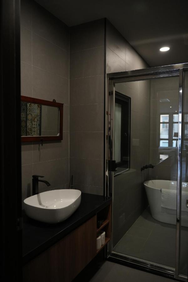 璿 旅 Syuan Hotel Tainan Esterno foto